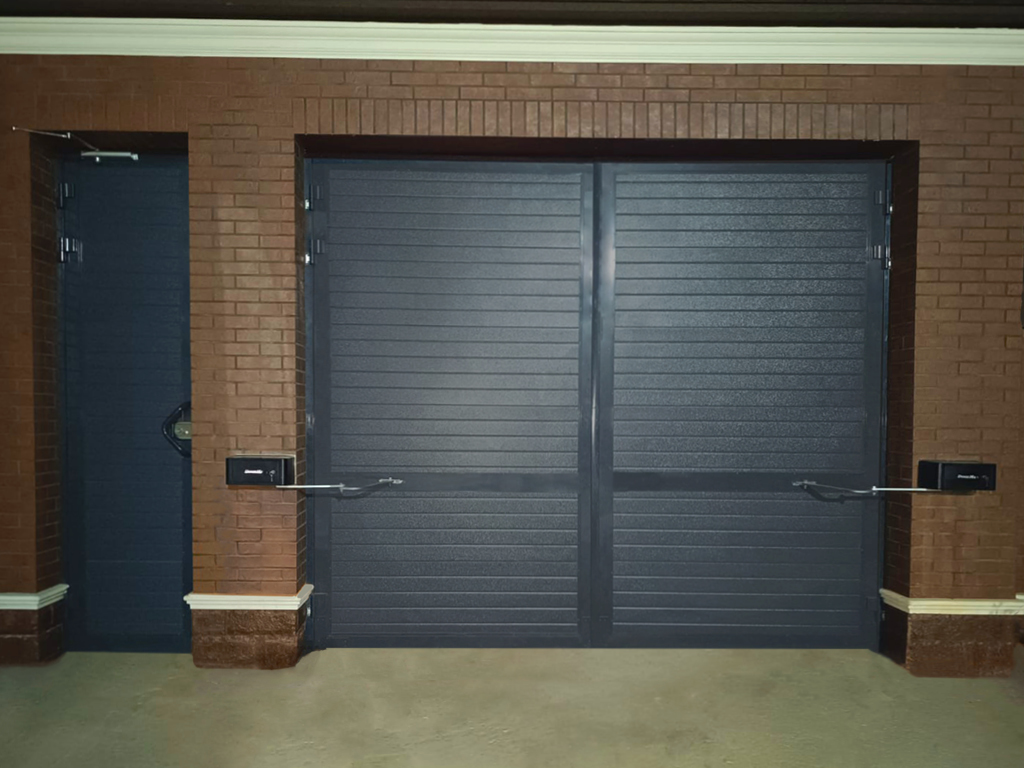 Установленные приводы DoorHan Sliding на откатных воротах, фото 6